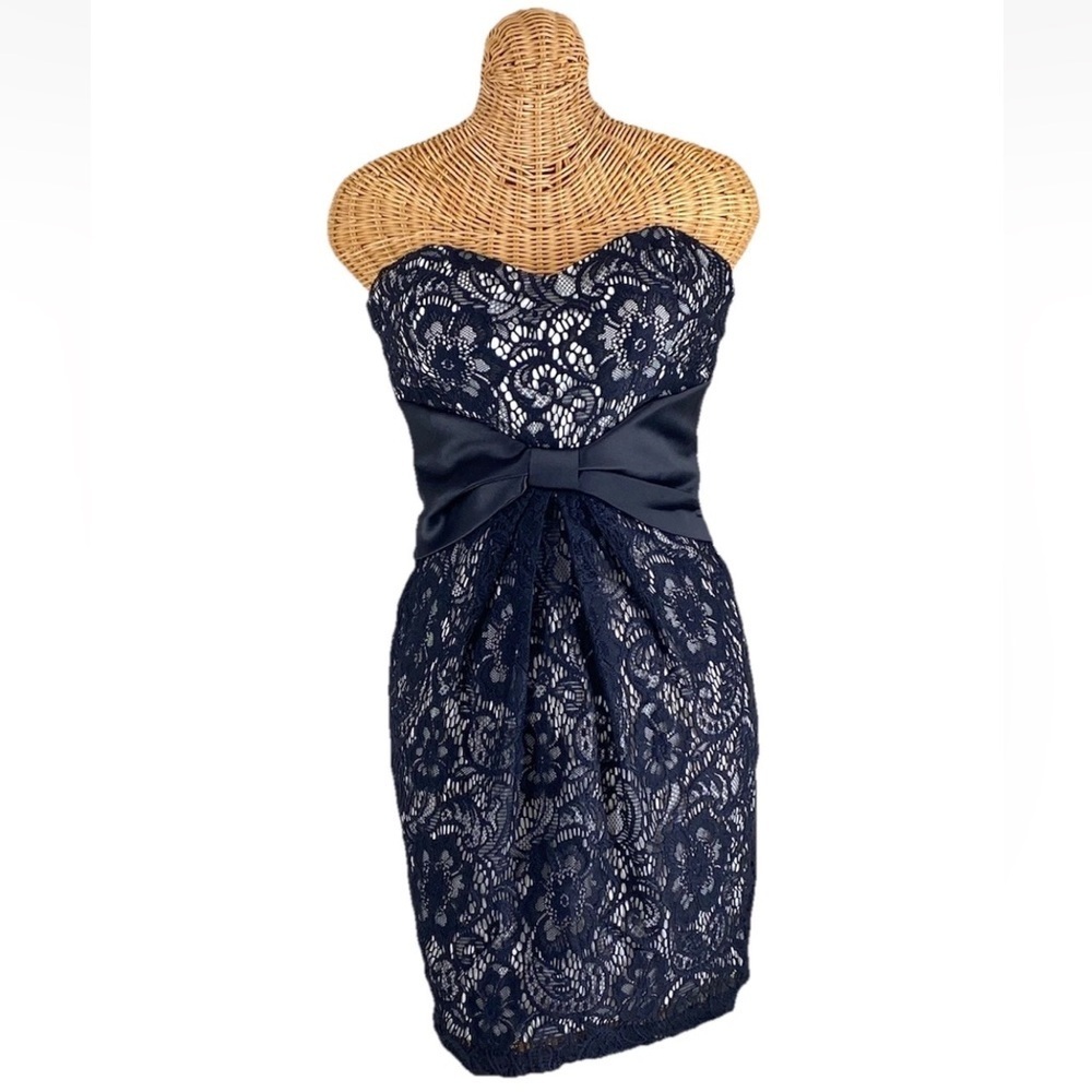 Lulus Dress LBD Black Floral Lace L Sleeveless Sweetheart Minimalist Gothic NWT